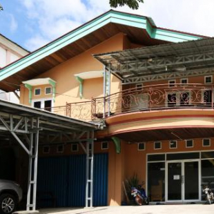 Фотография гостевого дома RedDoorz Syariah @ Pangeran Suryanata Samarinda