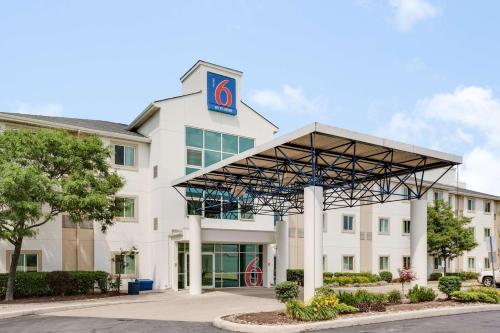 Фотография гостиницы Motel 6-Brampton, ON - Toronto
