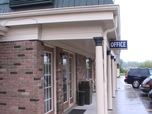 Фотография мотеля Hometown Inn Galion