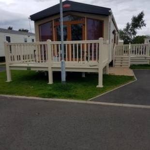 Фотографии гостевого дома
Mini lodge hot tub hols at Kingfisher Court