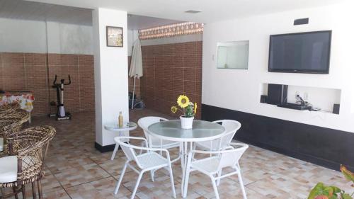 Фотография гостевого дома Casa c wifi e piscina próx a praia e a Alto Mourão