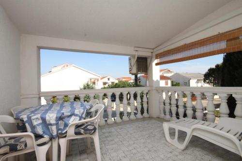 Фотография гостевого дома Apartments with a parking space Povljana, Pag - 6315