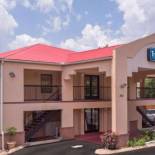 Фотография мотеля Travelodge by Wyndham Chattanooga/Hamilton Place