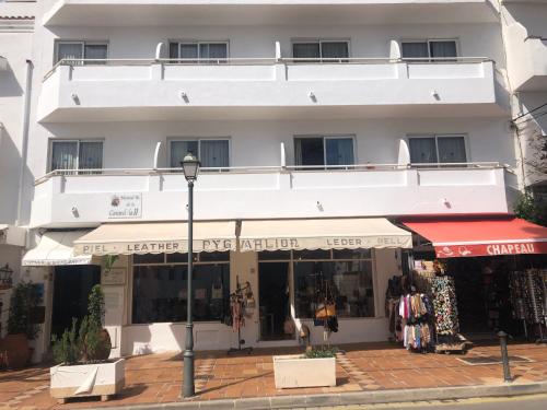 Фотография гостевого дома Hostal de la Caravel-la ll