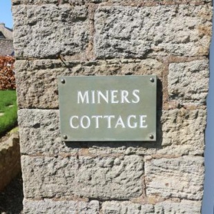 Фотография гостевого дома Miners Cottage