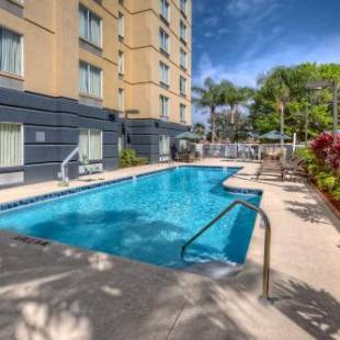 Фотографии гостиницы
Fairfield Inn and Suites by Marriott Orlando Near Universal Orlando