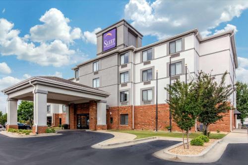 Фотография гостиницы Sleep Inn & Suites Auburn Campus Area I-85