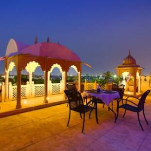 Фотографии гостиницы
FabHotel Shree Villas