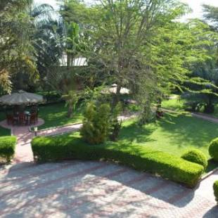 Фотографии гостиницы
The Charity Hotel International