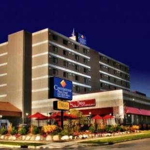 Фотографии гостиницы 
            Centerstone Plaza Hotel Soldiers Field - Mayo Clinic Area