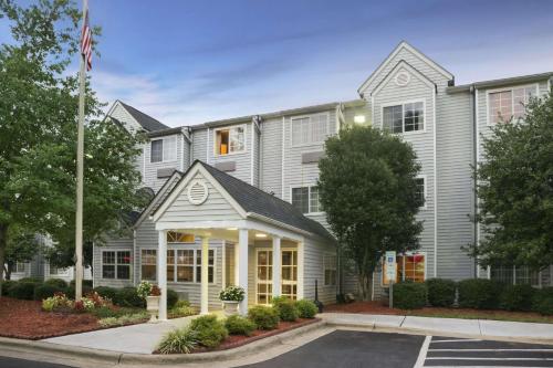 Фотография гостиницы Microtel Inn by Wyndham Charlotte Airport