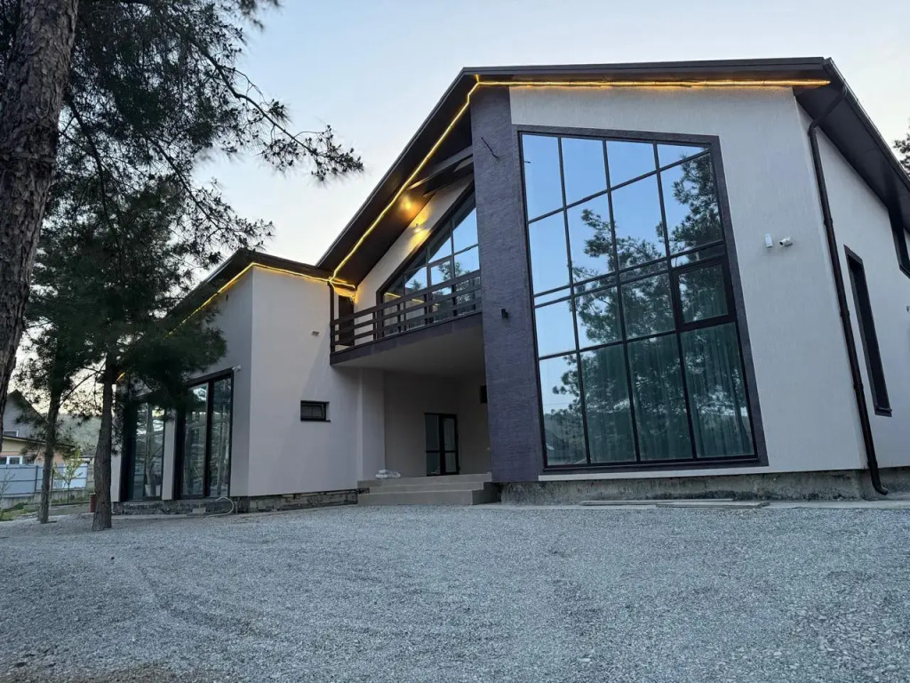 Фотография Коттеджа Частный дом Место под соснами