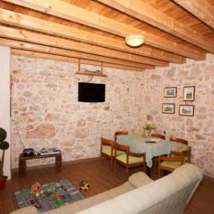 Фотографии гостевого дома
Dalmatian Stone House