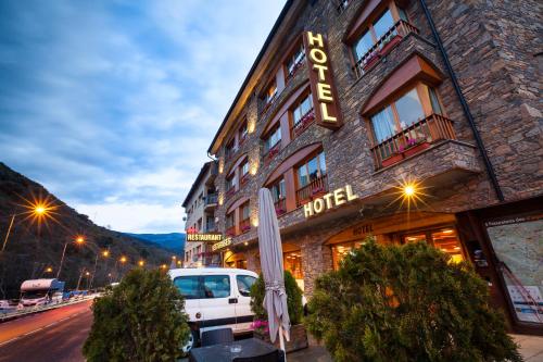 Фотография гостиницы Hotel Restaurant Les Brases