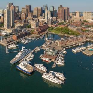 Фотографии мини отеля 
            Boston Yacht Haven