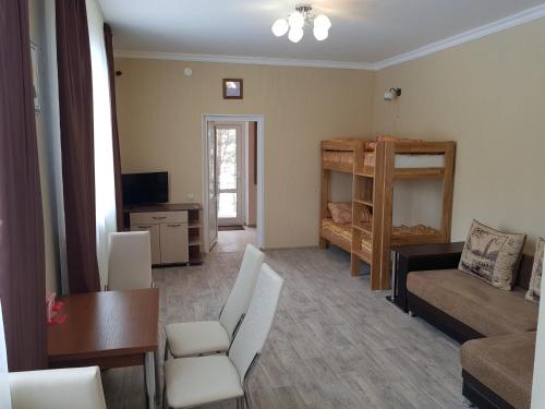 Фотографии базы отдыха
Экоостров