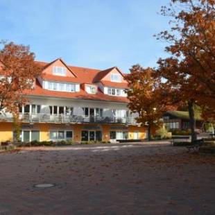 Фотографии гостиницы
Bernsteinsee Hotel
