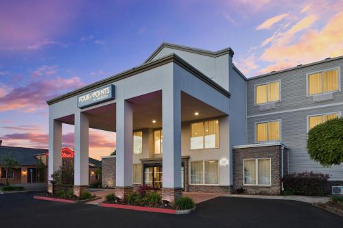 Фотография гостиницы Four Points by Sheraton Portland East