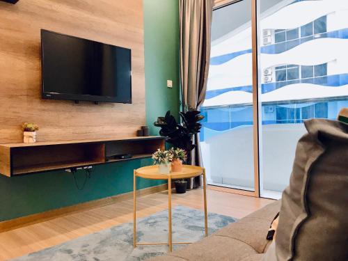 Фотография апарт отеля The Wave Suites by BeeStay Management