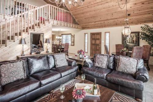 Фотографии гостевого дома
Sierra's Grace, 3 Bedrooms, Sleeps 8, Shuffleboard, View, Hot Tub