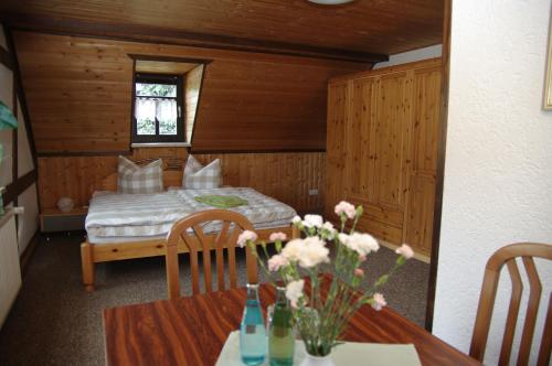 Фотография гостевого дома Wirtschaft & Pension Zum Huthaus