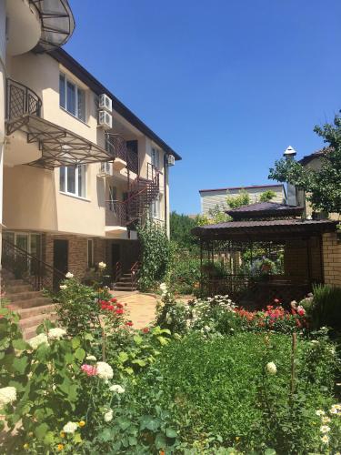 Фотография гостевого дома Солнечный на Гребенской, 59