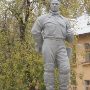 Фотография памятника Памятник лётчику-испытателю Валерию Чкалову