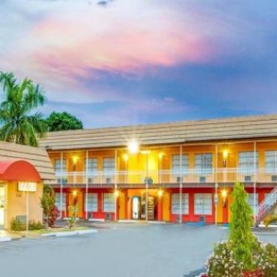 Фотография гостиницы SureStay Hotel by Best Western Sarasota Lido Beach