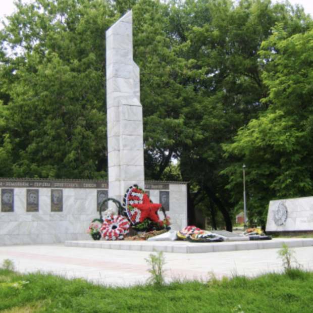 Фотография достопримечательности Мемориал Героям-землякам ВОВ