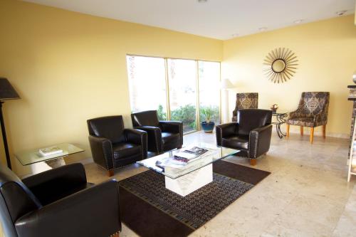 Фотографии гостиницы
Royal Plaza Inn