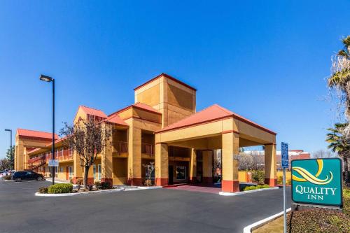 Фотография гостиницы Quality Inn Fresno Near University