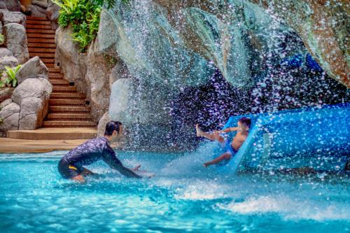 Фотография гостиницы Hilton Phuket Arcadia Resort & Spa - SHA Plus