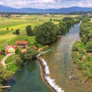 Фотографии базы отдыха
Fortun Estate - apartmaji ob reki Kolpi