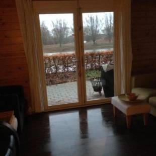 Фотографии гостевого дома
Thuiskomen, genieten aan het water