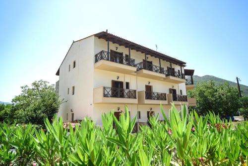 Фотография гостиницы Mont Helmos Hotel