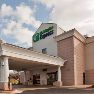 Фотографии гостиницы
Holiday Inn Express Lynchburg, an IHG Hotel