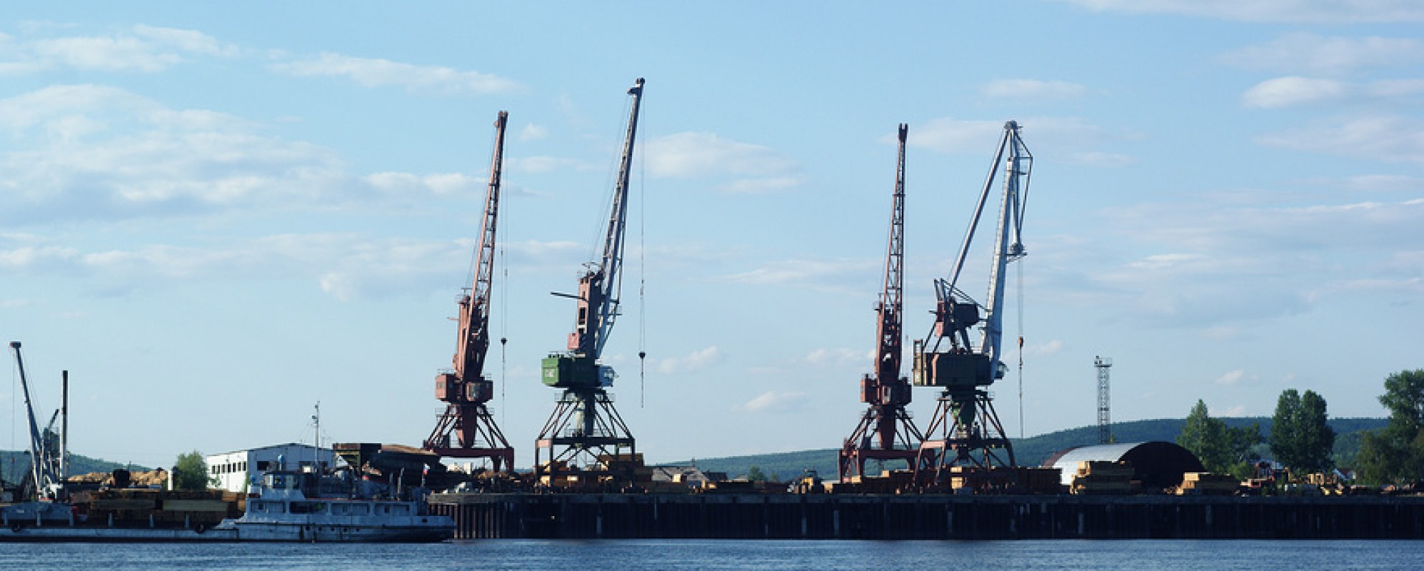 Фотографии транспортного узла Киренский речной порт