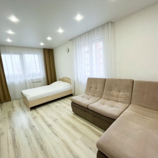 Фотография квартиры Новая большая двухкомнатная квартира на Площади Советов