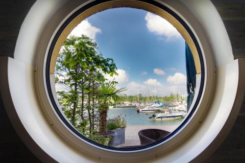 Фотография гостиницы Lagovida Das Ferienresort Am Störmthaler See