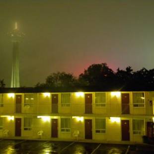 Фотографии мотеля
Fairway Inn by the Falls