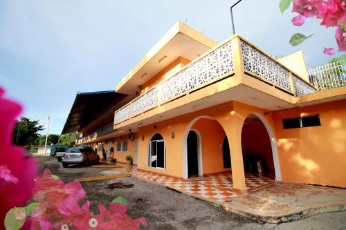 Фотография гостиницы Hotel Bugambilias