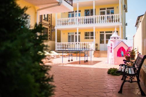 Фотографии гостевого дома
Лотос зеленая крыша