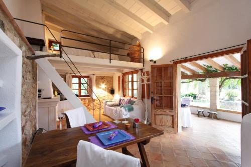 Фотография гостевого дома Holiday home Can Pontico