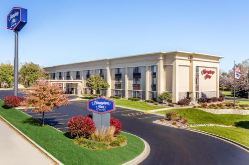 Фотография гостиницы Hampton Inn Milwaukee Airport