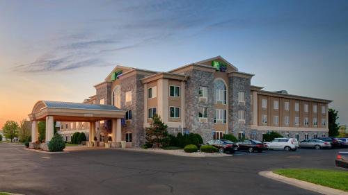 Фотография гостиницы Holiday Inn Express Hotel & Suites Saginaw, an IHG Hotel