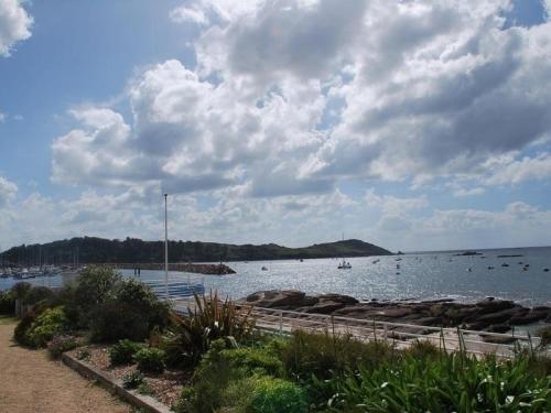 Фотография гостевого дома Villa Trébeurden, 5 pièces, 8 personnes - FR-1-542-25