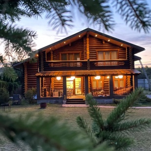 Фотография Коттеджа Частный дом Уютный дом в лесу у реки