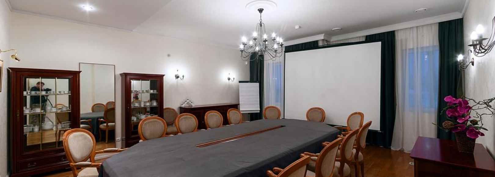 Фотография конференц-зала Биатлонная