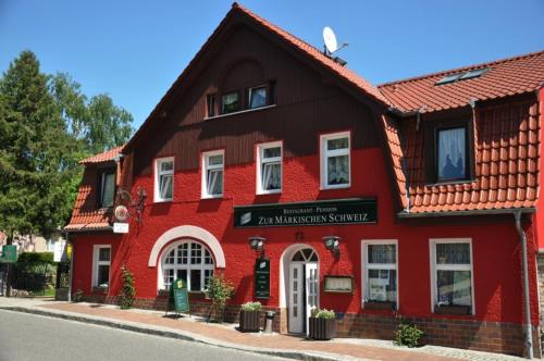 Фотография гостиницы Hotel & Restaurant Märkische Schweiz