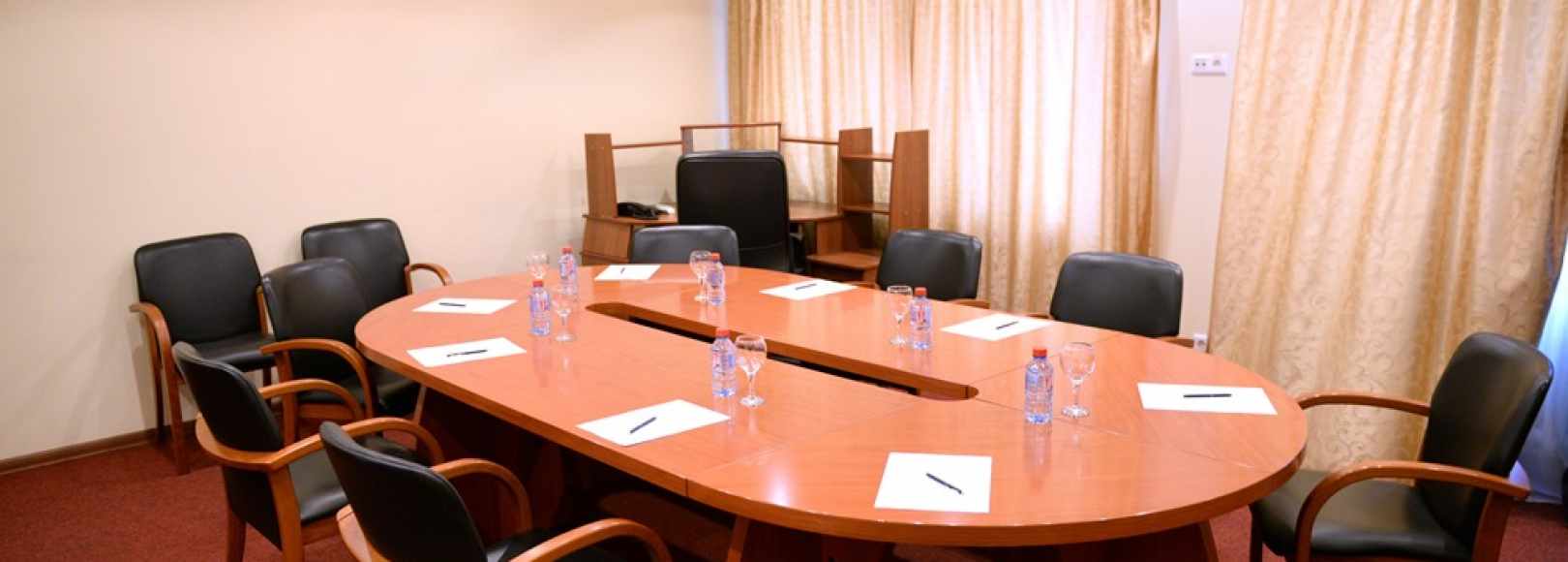 Фотография комнаты для переговоров Фили Парк-отель  конференц-комната